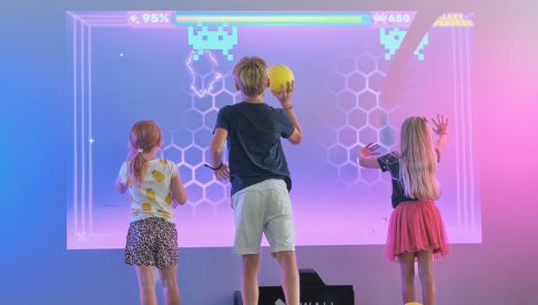 Sidijk leider in interactieve elementen voor leisure concepten. Interactive X-Wall: interactieve speelmuur
