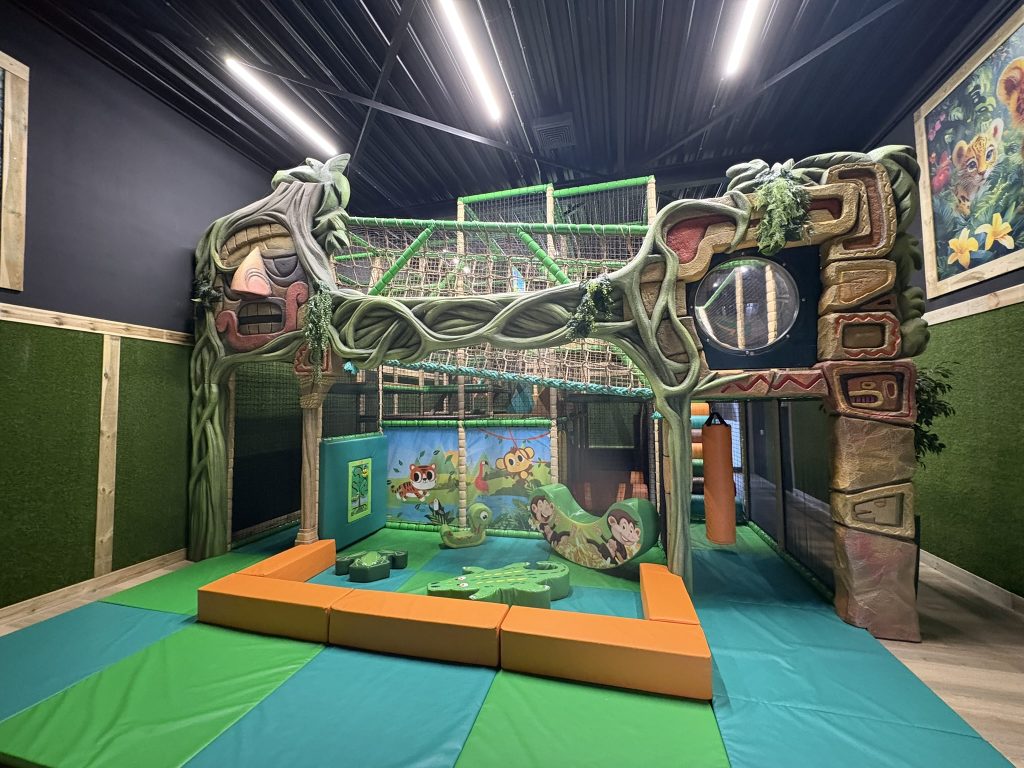 Ajouter un coins enfants, une zone softplay ou une zone de balles à votre école, parc de loisirs, parc de vacances, restaurant ou hôtel comme extension ou renouvellement de votre site